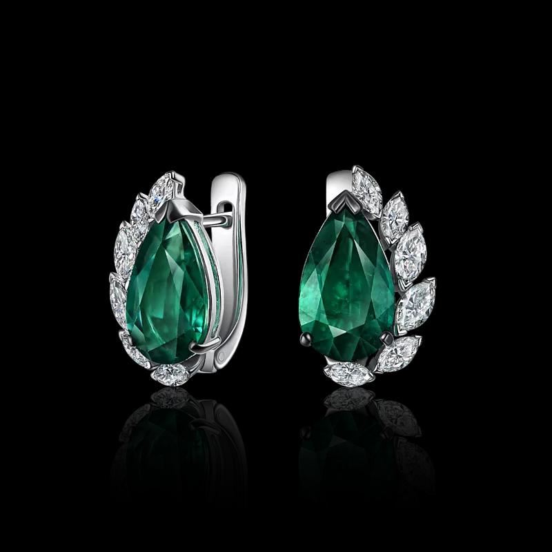 Серьги с изумрудами и бриллиантами