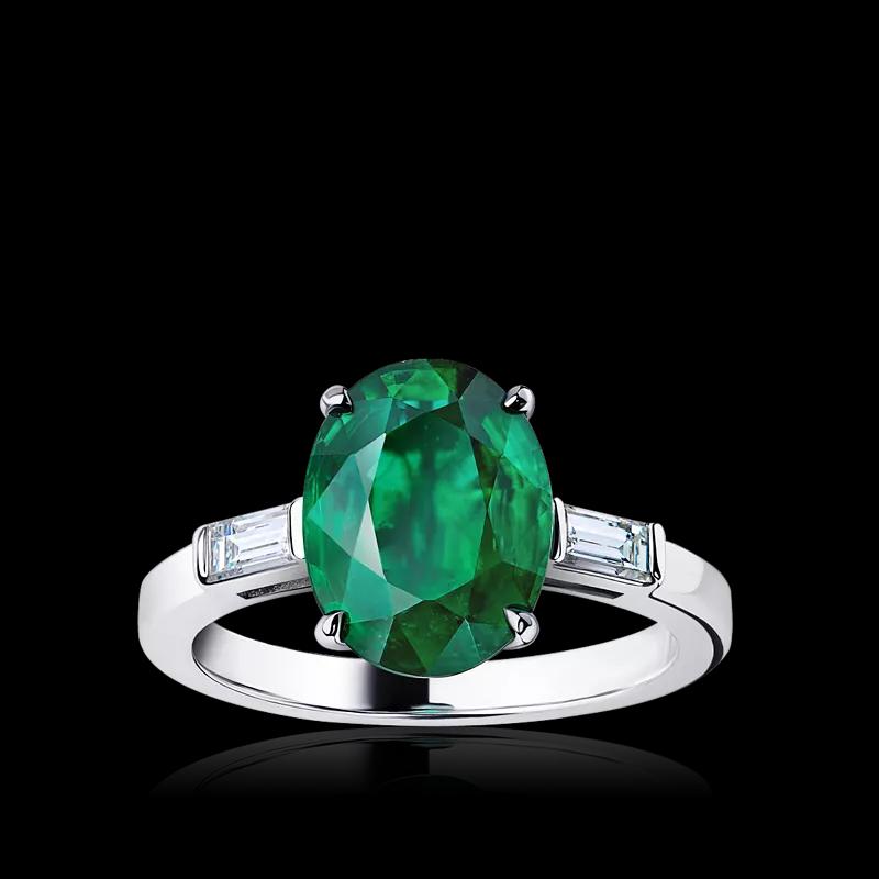 Кольцо с изумрудом и бриллиантами